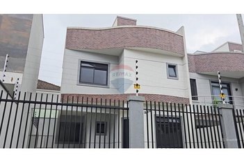 house em Rua Simão Brante, Uberaba - Curitiba - PR