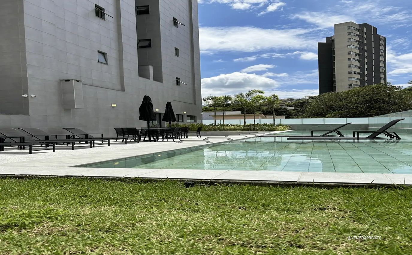 Piscinas adulto e infantil