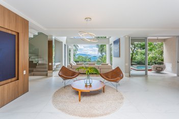 house em Avenida Rodesindo Pavan, Ariribá - Balneário Camboriú - SC
