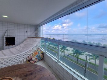 apartment em Rua Thereza de Jesus Monteiro Corralo, Maracanã - Praia Grande - SP