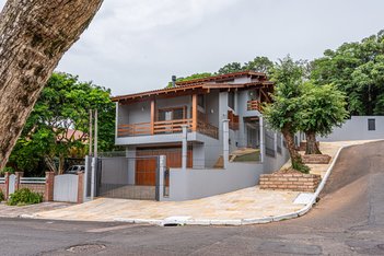 house em Rua dos Guenoas, Guarujá - Porto Alegre - RS
