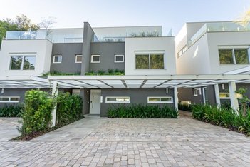 house em Doutor Ney de Castilhos Ferreira, Pedra Redonda - Porto Alegre - RS