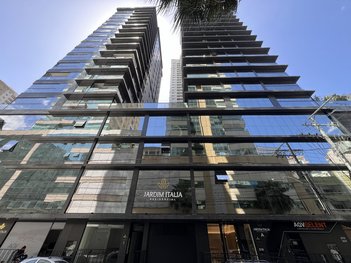 apartment em Rua 256, Meia Praia - Itapema - SC