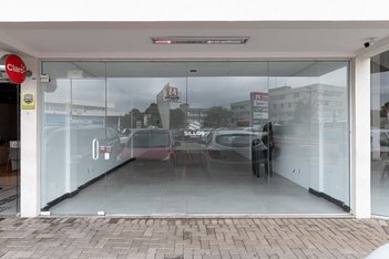 business em Rua Alfredo José Pinto, Fazendinha - Curitiba - PR