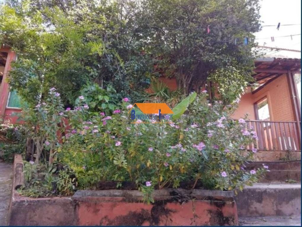 Casa com 4 quartos — Santo Antônio, Belo Horizonte