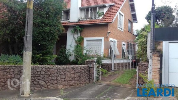 Rua Macaé - facade2.jpg