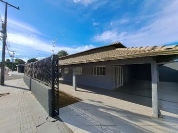 house em Rua Fernando Ciríaco Dias, Conjunto Habitacional Alexandre Urbanas - Londrina - PR