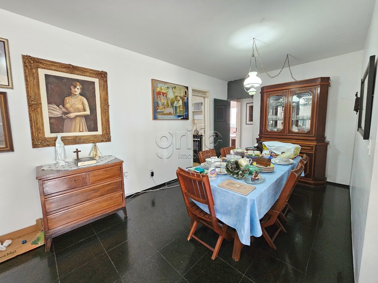 Apartamento de 4 Quartos, 4 Banheiros, 2 Vagas de Garagem-04