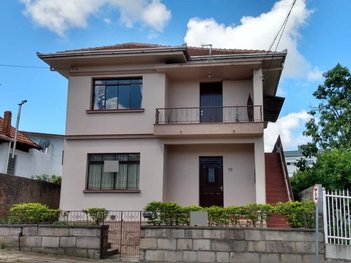 house em Rua Carlos Cagnalli, Rio Branco - Caxias do Sul - RS