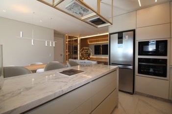 apartment em Avenida Senador Souza Naves, Cristo Rei - Curitiba - PR
