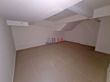 business em Avenida Governador Amaral Peixoto, Centro - Nova Iguaçu - RJ