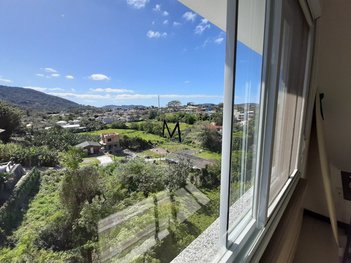 apartment em Laurindo Januário da Silveira, Lagoa da Conceição - Florianópolis - SC