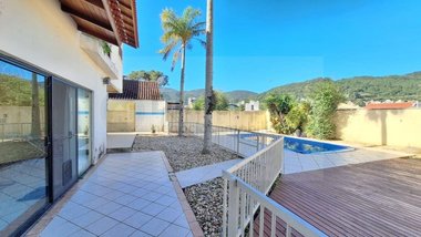 house em Jornalista Eugênio Lapagesse, Córrego Grande - Florianópolis - SC