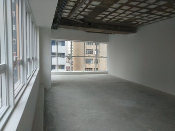 office em Rua Emiliano Perneta, Centro - Curitiba - PR