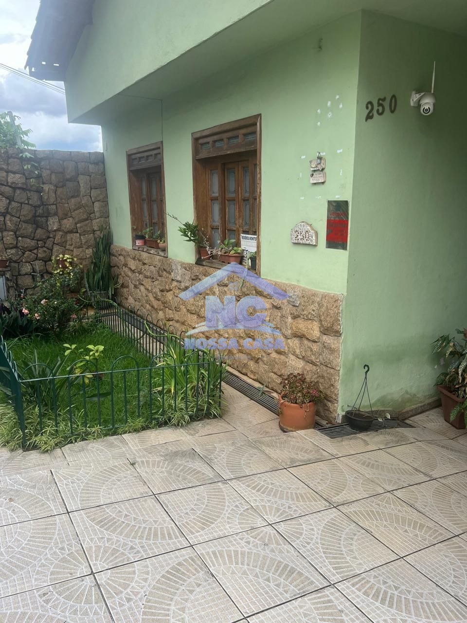 Casa com 4 quartos — Jaraguá, Belo Horizonte