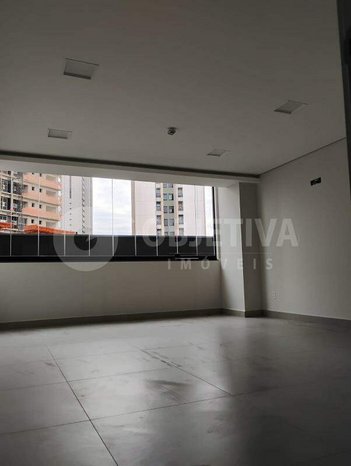 office em Avenida dos Vinhedos, Morada da Colina - Uberlândia - MG