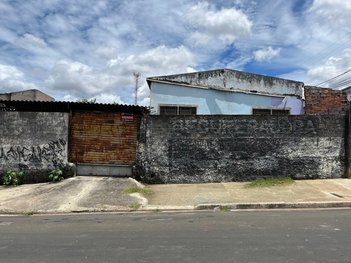 industrial em Rua Silva Barros, Vila Fiori - Sorocaba - SP