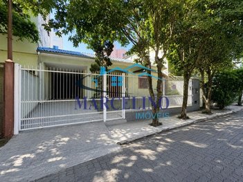 house em Rua Ernani Adalberto de Cunto, Jardim Tropical - Resende - RJ