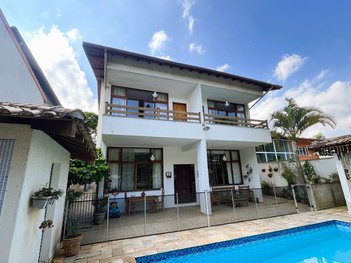 house em Rua Gustav Hains, Pinus Park - Cotia - SP