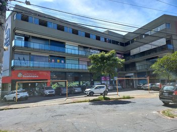 business em Avenida Serrana, Serrano - Belo Horizonte - MG