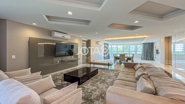 apartment em Rua Professor Pedro Viriato Parigot de Souza, Mossunguê - Curitiba - PR