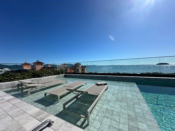 apartment em Rua dos Polvos, Jurerê - Florianópolis - SC