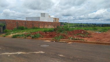 land_lot em Rua Maria Dias do  Amaral, Loteamento Portal do Vale II - Uberlândia - MG