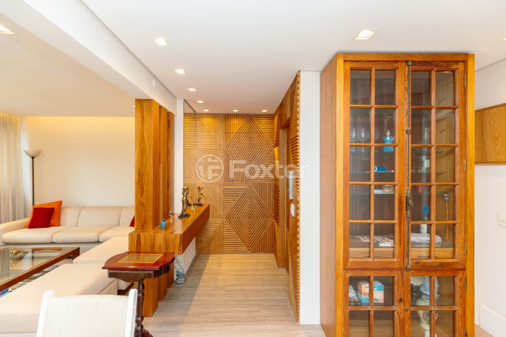 1747445611685-remax_3.jpeg