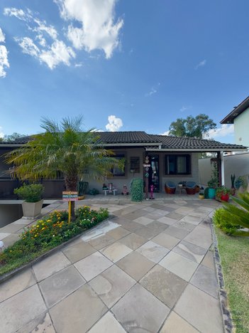 house em Rua Deonillo Zanella, Santa Lúcia - Caxias do Sul - RS
