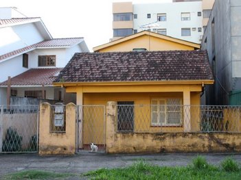 house em Isidoro Tressi, Jardim Botânico - Porto Alegre - RS