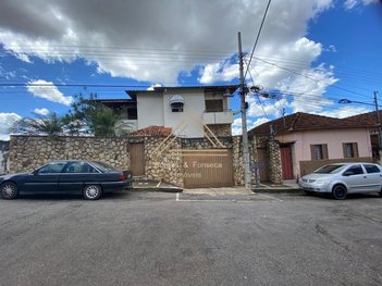 house em Rua Domingos de Resende, Centro - Varginha - MG