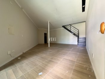 business em Rua Tijucas do Sul, Sítio Cercado - Curitiba - PR