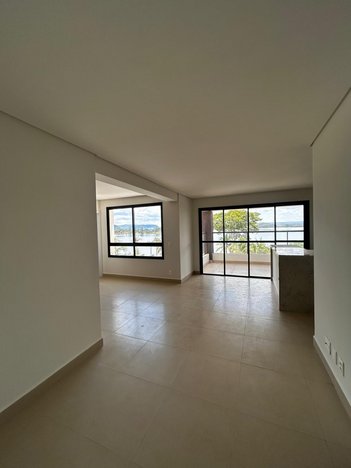 apartment em Rua Doutor José Mardondes Luz, Condomínio Portal do Lago - Rifaina - SP