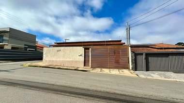 house em Avenida Edson Haddad, Monte Líbano - Lavras - MG