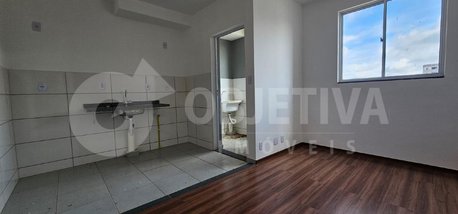 apartment em Avenida Vereador Carlito Cordeiro, Laranjeiras - Uberlândia - MG