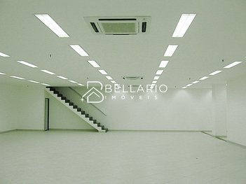business em Avenida Ministro Edgard Romero, Madureira - Rio de Janeiro - RJ