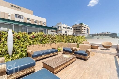 Rua José Linhares - facade09.jpg