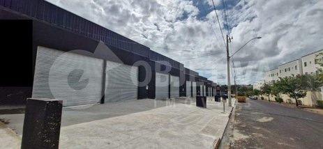 industrial em Rua Professora Maria Célia Cence, Shopping Park - Uberlândia - MG