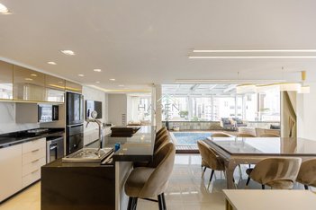 apartment em Rua Buenos Aires, Água Verde - Curitiba - PR
