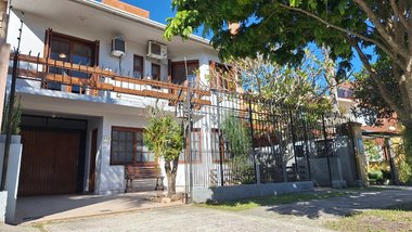 house em Rua Professor Carlos Henrique Nogueira, Centro - Pelotas - RS