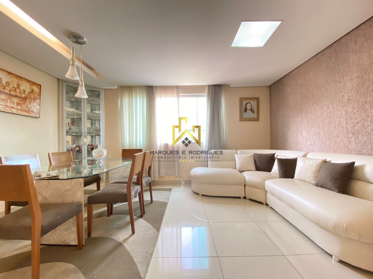 Apartamento com 3 quartos — Santa Amélia, Belo Horizonte