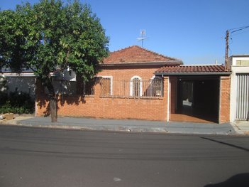 house em Avenida Professor Jorge Corrêa, Centro - Araraquara - SP