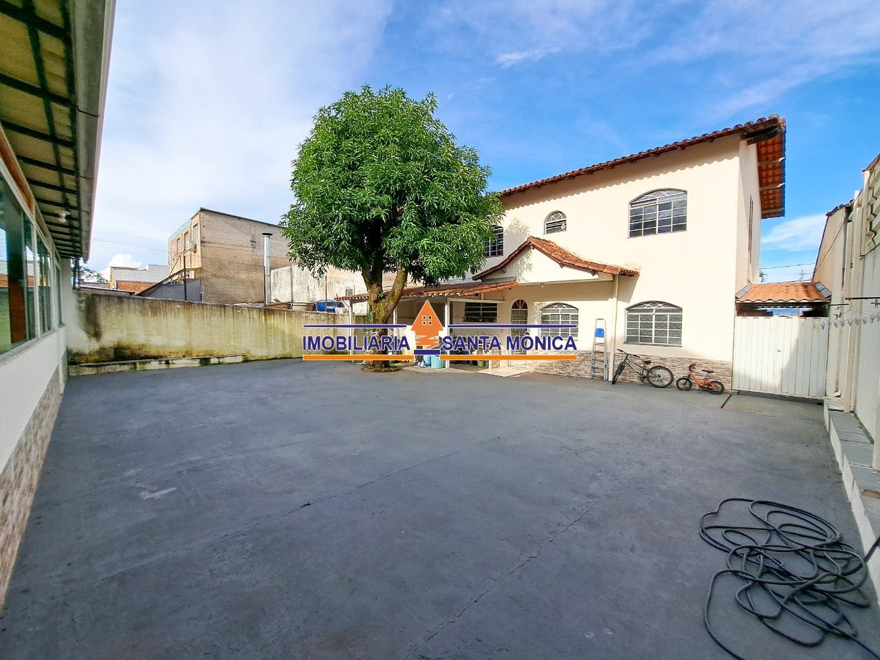 Casa com 4 quartos — Rio Branco, Belo Horizonte