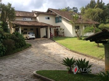 house em Professor Narciso, Carangola - Petrópolis - RJ