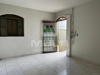 house em Rua Santa Catarina, Brasil - Uberlândia - MG