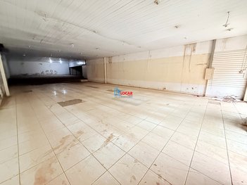 business em Avenida Wilson Alvarenga, Carneirinhos - João Monlevade - MG