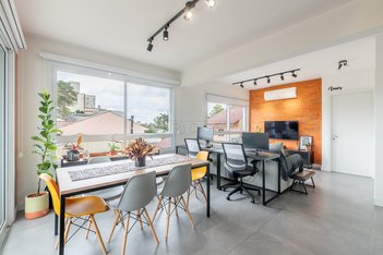 apartment em Avenida Brasília, Vila Ipiranga - Porto Alegre - RS