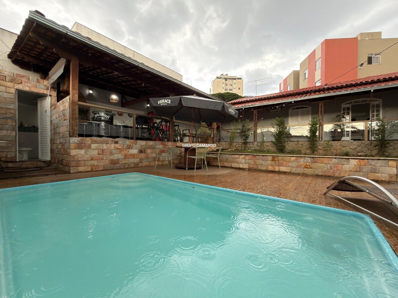 Casa com 3 quartos — Indaiá, Belo Horizonte