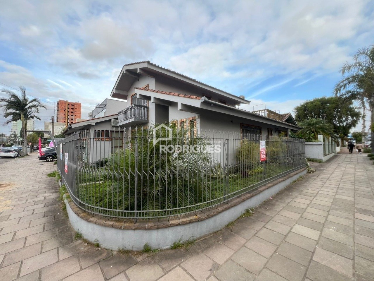 caa9fb68-be3f-48fe-a8d7-df2fbc52f0a2