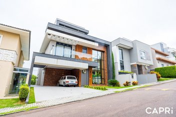 house em Rua Doutor Lubumir Viergbiski, Campo Comprido - Curitiba - PR